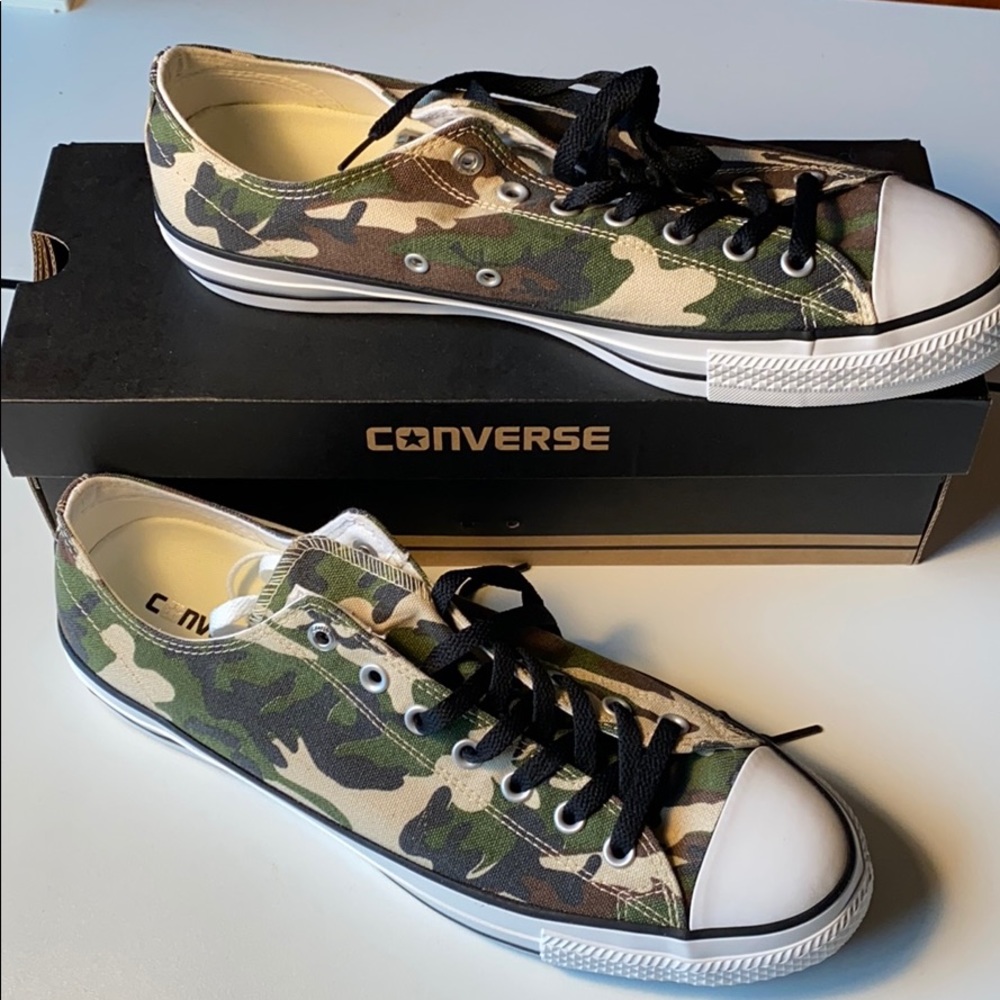 Converse All Star Chuck Taylor Pro camo Size 13